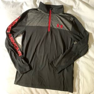 Boys Under Armour heat gear pullover